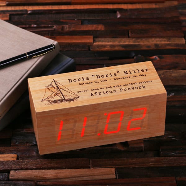 Sveglia personalizzata in legno
