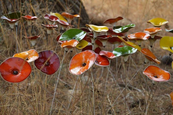 Fiori da decoro in ceramica