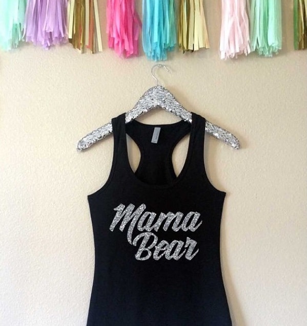 Canottiera nera con scritta "Mamma Bear"