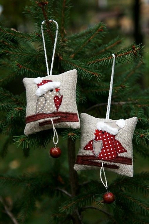 piccoli cuscini da appendere all'albero