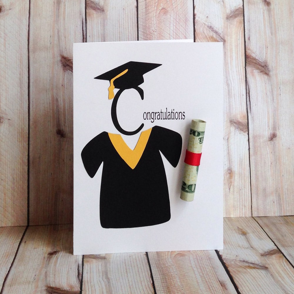 Biglietto d'auguri di laurea con banconota