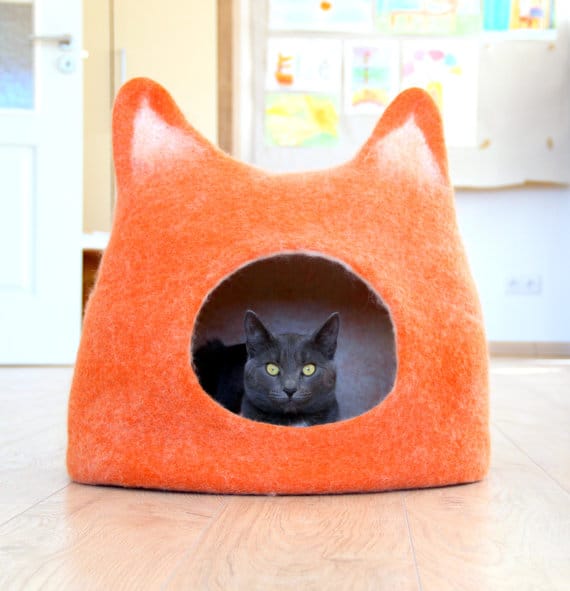 Cuccia per gatto in lana cotta