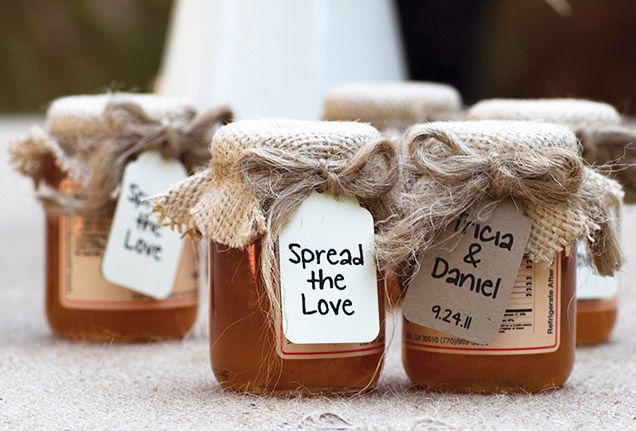 miele-bomboniera-matrimonio-biglietto-copri-tessuto-juta4