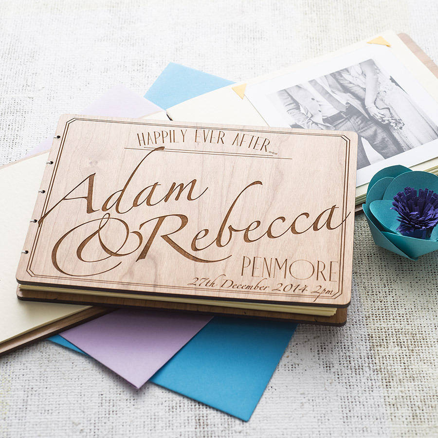 guestbook-legno-chiaro-nomi