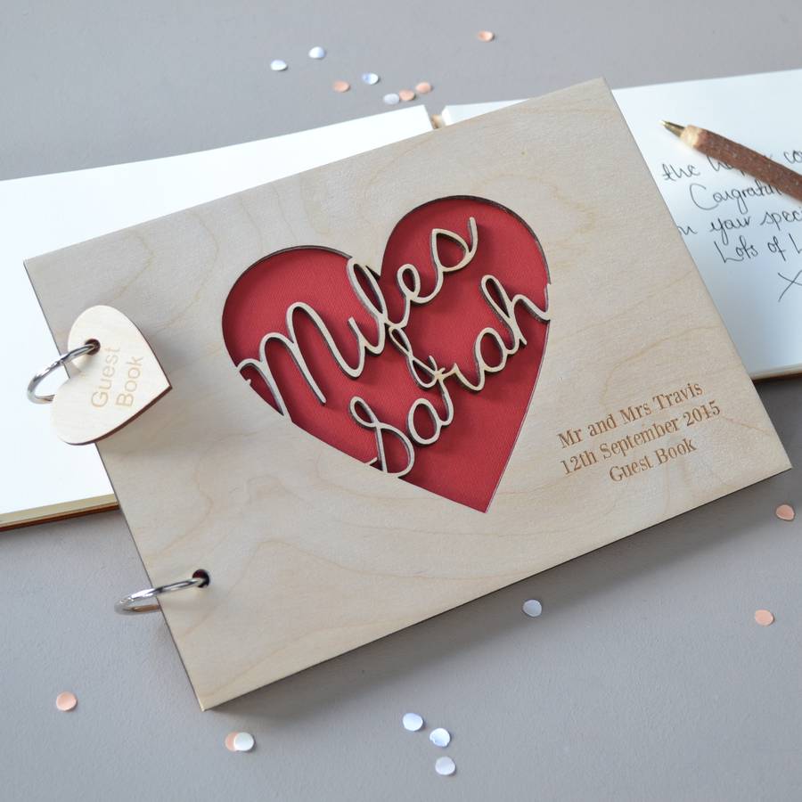 guestbook-legno-nomi-intagliati