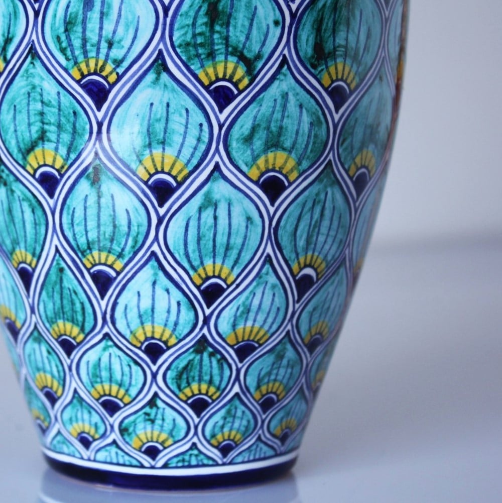 Vaso in Ceramica Dipinto a Mano - stile Pavona