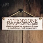 targhetta-attenzione-avvocato-nei-paraggi