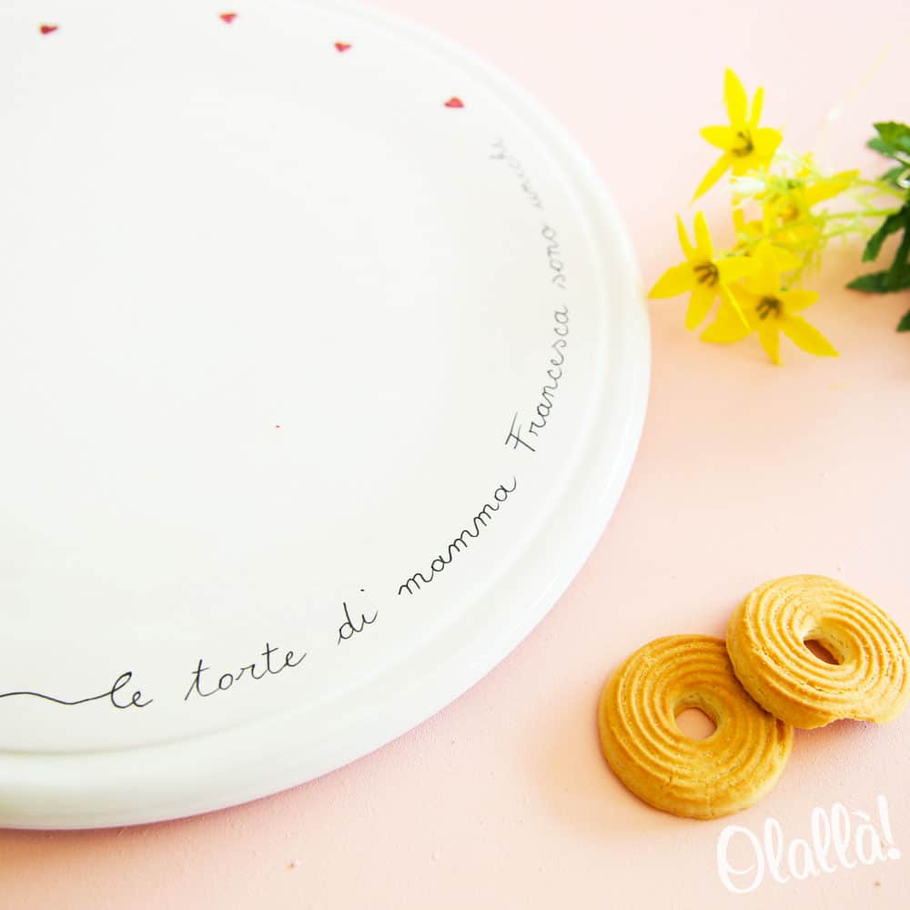 Piatto da Torta Personalizzata con Frase a Scelta in Ceramica Dipinta a  Mano con Cuoricini