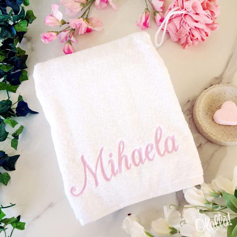 Accappatoio Personalizzato con Nome e Cappuccio - Idea Regalo Bambino | Olallà