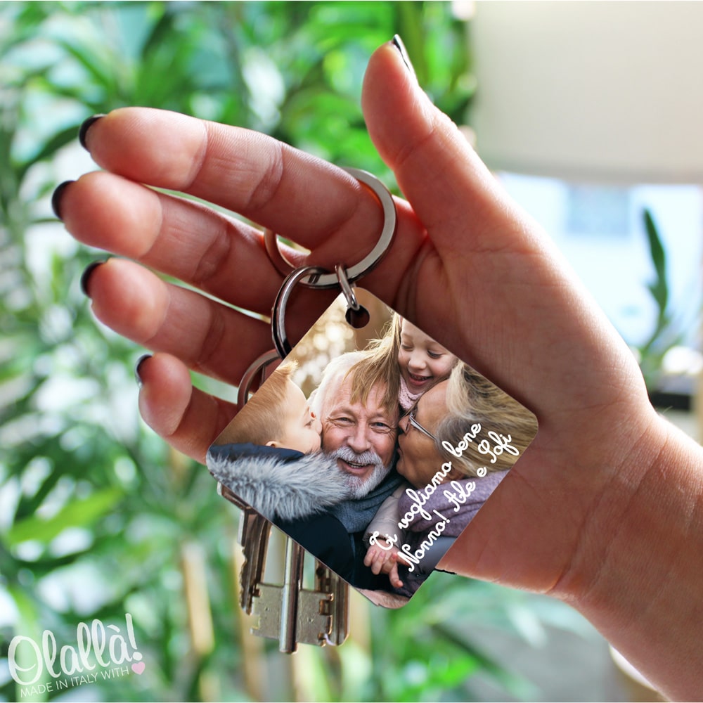 Idee Regalo Natale Nonni.Portachiavi Quadrato Personalizzato Con Dedica E Foto Idea Regalo Natale Nonni Olalla