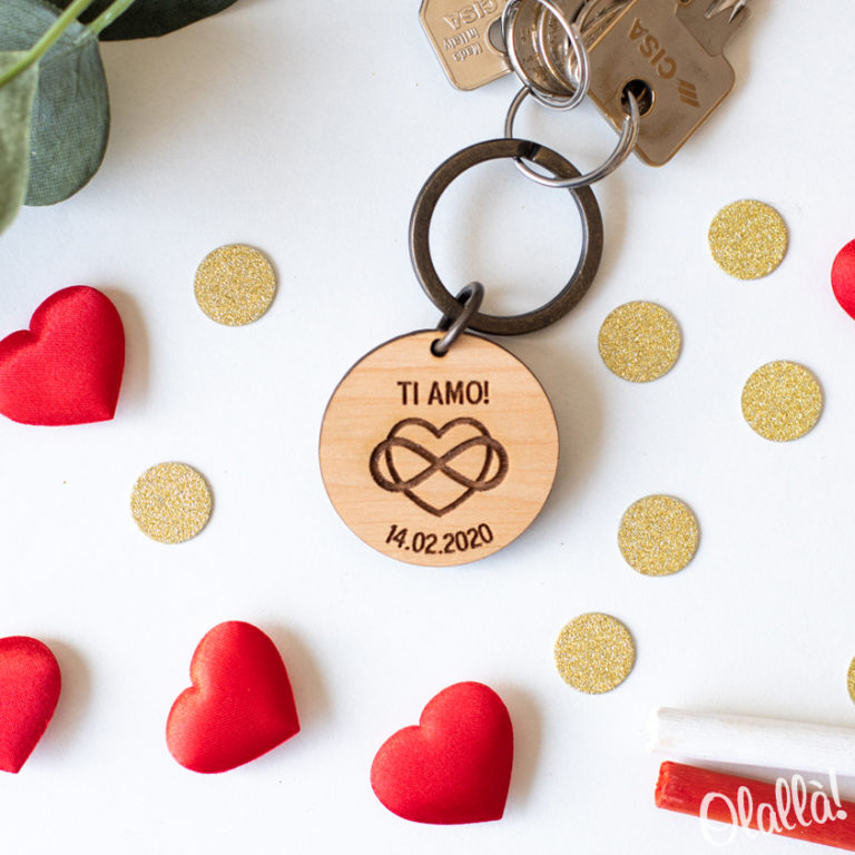 Portachiavi in legno personalizzato fatto a mano | con cuore / nome / data / testo | Idea regalo per San Valentino, inaugurazione della casa, partner - Italia