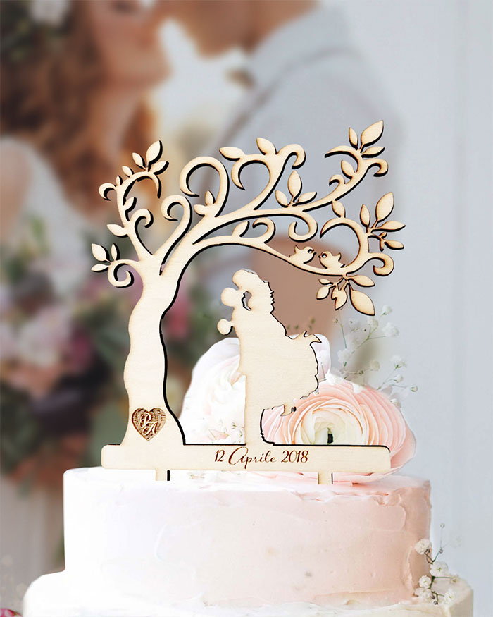 Cake Topper in Legno Personalizzato con Albero, Iniziali e Data di  Matrimonio