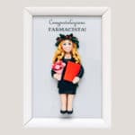 quadretto-personaggio-fimo-regalo-laurea-1