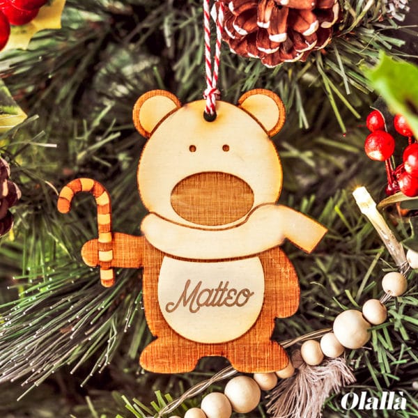 Decorazione di Legno da Appendere all'Albero di Natale Personalizzata - Orsetto - immagine 6