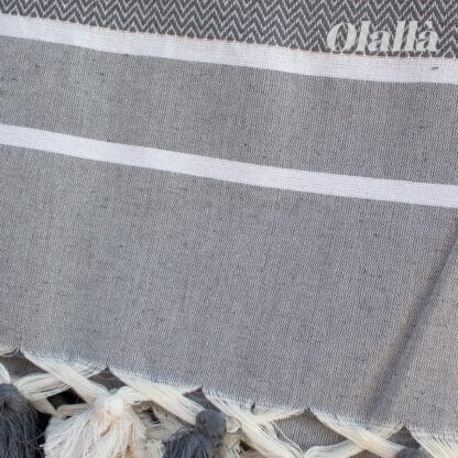 Telo Mare Fouta Grigio con Pon Pon 100 % Cotone Personalizzato con Stampa o Ricamo del Nome - immagine 3