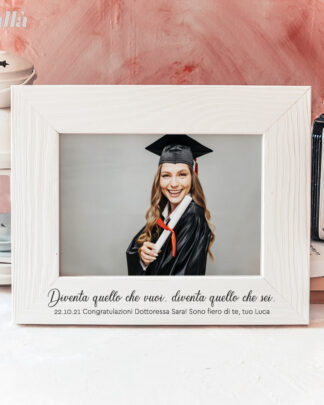 Cornice-laurea-personalizzata-laureata-dedica