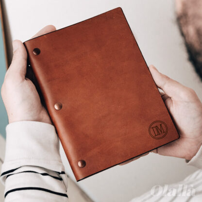libro-cuoio-personalizzato-iniziali-regalo-uomo