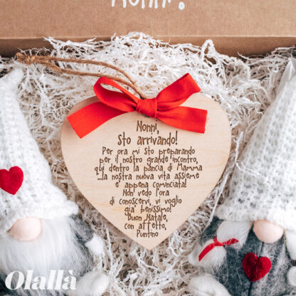 gift-box-annuncio-gravidanza-nonni-sorpresa-natale