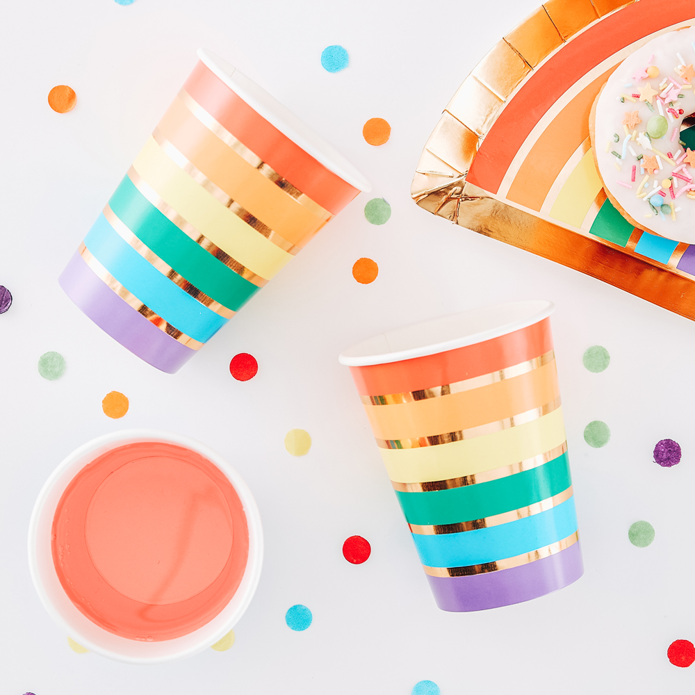 Set di 8 Bicchieri di Carta Arcobaleno - Idea Decorazione Tavola Feste  Compleanno
