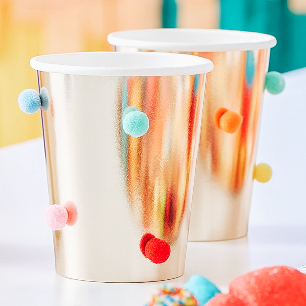 Set di 8 Bicchieri di Carta dorati con Pom Pom colorati - Idea Decorazione  Tavola Feste Compleanno