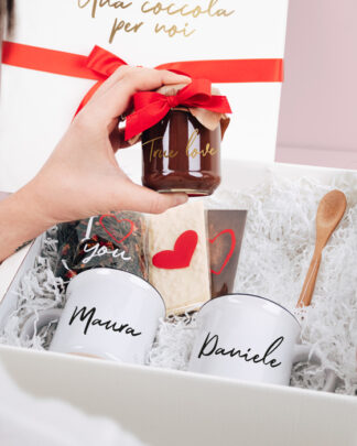 gift-box-cioccolata-tisana-tazza-personalizzata-regalo-san-valentino