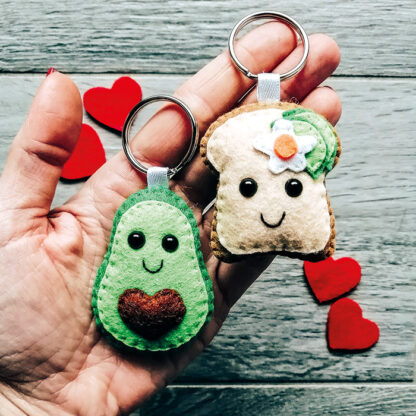 portachiavi-feltro-pupazzo-avocado-toast-regalo-personalizzato-san-valentino