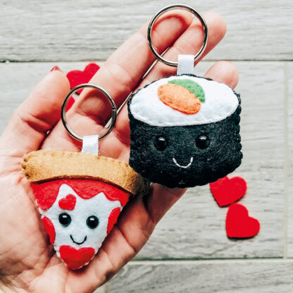 portachiavi-feltro-pupazzo-pizza-sushi-regalo-personalizzato-san-valentino