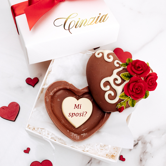 Idea Regalo per Anniversario cuore personalizzato con foto cioccolatini frase 