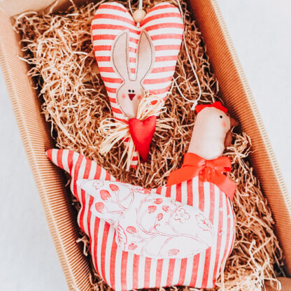 gallina-stoffa-rossa-decorazione-pasqua