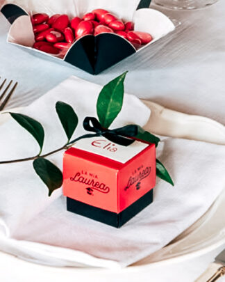 segnaposto-portaconfetti-laurea-nero-rosso