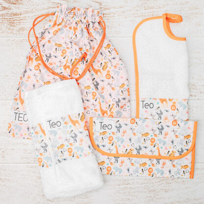set asilo-bavaglino-asciugamano-sacca-bambino-astuccio 2