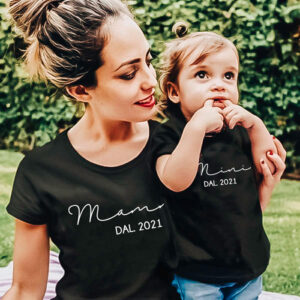 Magliette T-Shirt Personalizzate Mamma e Figlia/o Super Mom, Super Tired - Idea Regalo Festa