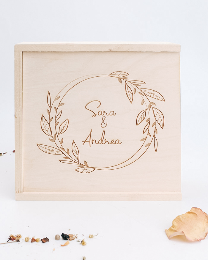 Scatola dei Ricordi Memory Box Personalizzabile con Nomi Coppia - Idea  Regalo per Anniversario