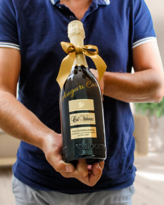 bottiglia-col-vetoraz-scritta-oro-personalizzata-regalo-amico