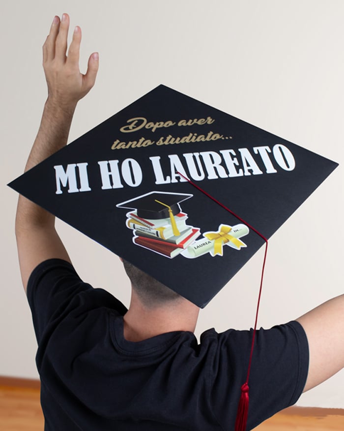 cappello-laurea-ragalo-rivertente-amico
