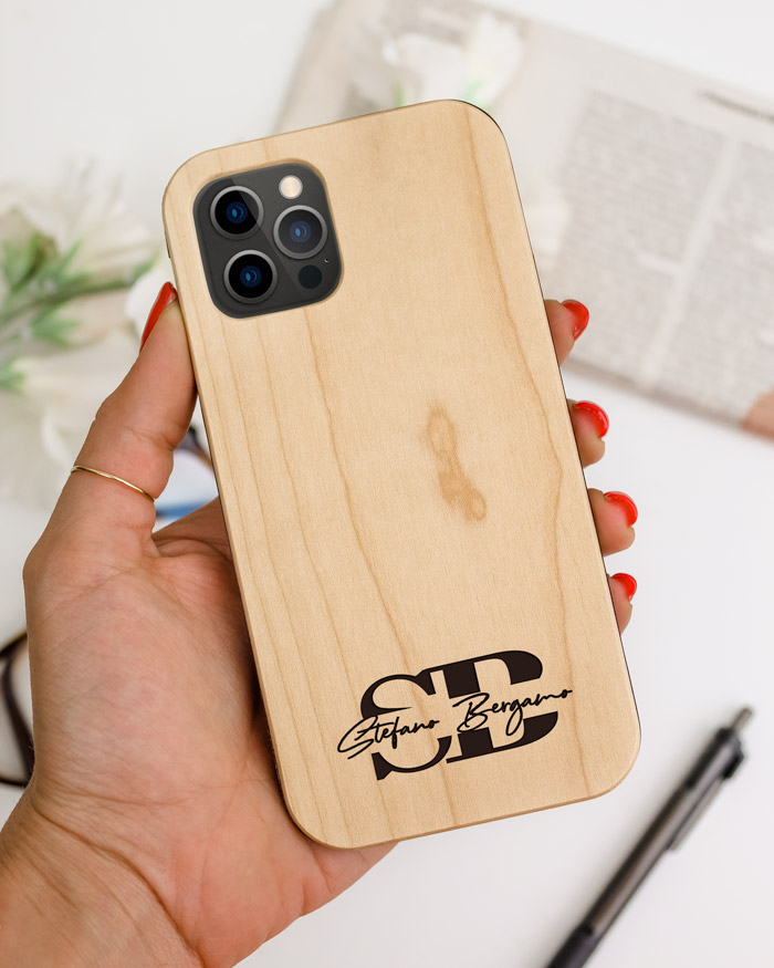 cover-telefono-legno-nome-personalizzato-2