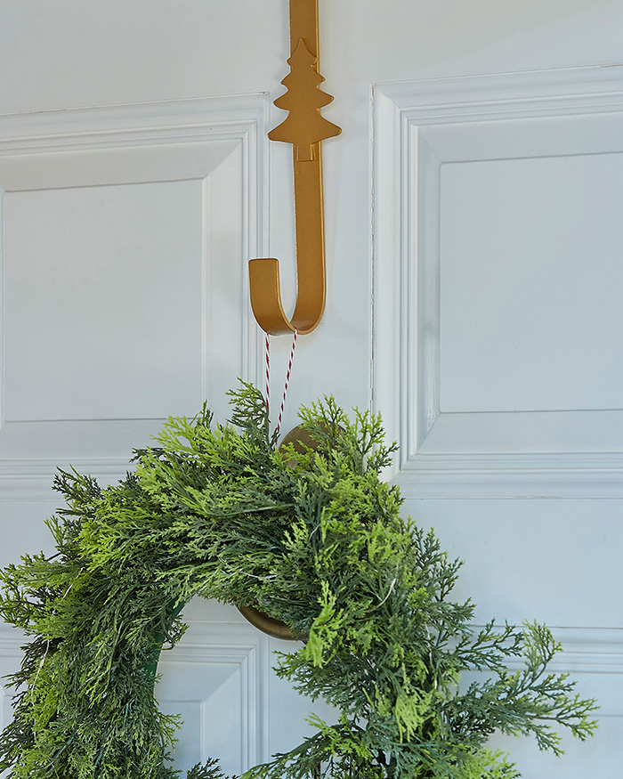 Gancio Porta-Ghirlanda Dorato con Decorazione Albero - Idea Decorazioni  Casa Natalizie