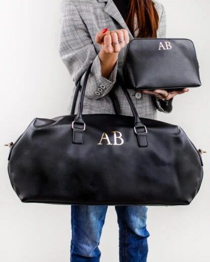 borsa-nera-con-beauty-set-scritta-oro-3-416x520