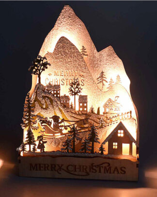 paesaggio-natalizio-legno-innvetato-con-LED