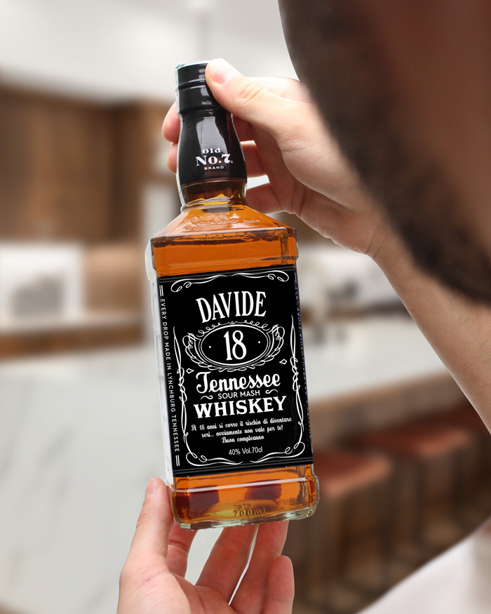 Bottiglia di Whiskey Jack Daniel's Personalizzata con Età e Nome