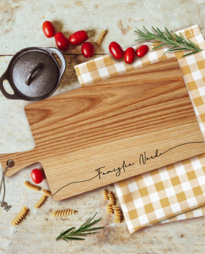 Tagliere-personalizzato-regalo-cognome-famiglia