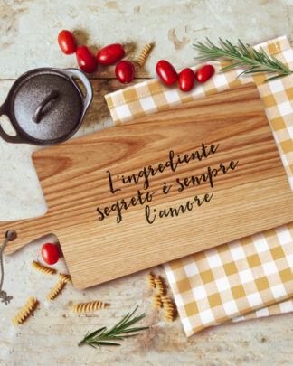 tagliere-regalo-frase-casa-manico