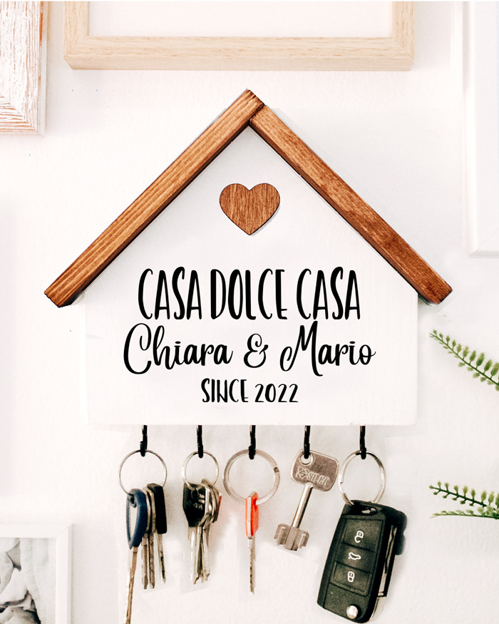 Casetta Appendichiavi in Legno con Cuore Casa Dolce Casa Personalizzata  con Nomi e Data - Regalo per la Casa, San Valentino