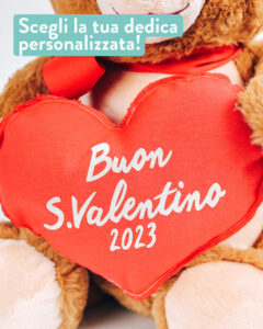 Orsetto di Peluche con Morbido Cuore Rosso Personalizzabile con Nomi di Lui  e Lei. Idea Regalo per San Valentino per Lei e per Lui