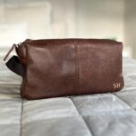trousse-uomo-personalizzata-iniziali-oro-pelle-cuoio