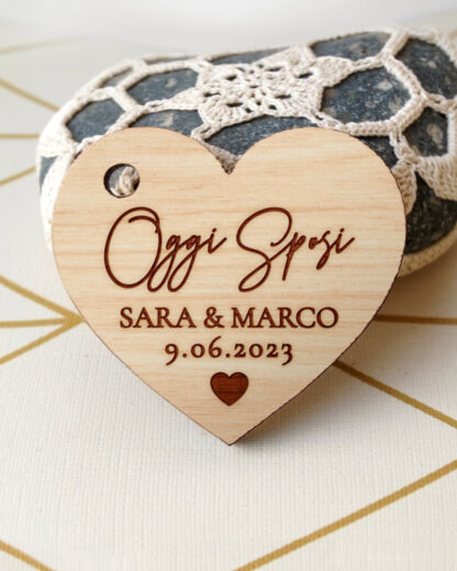 tag-bomboniera-personalizzata-matrimonio-cuore-legno-2