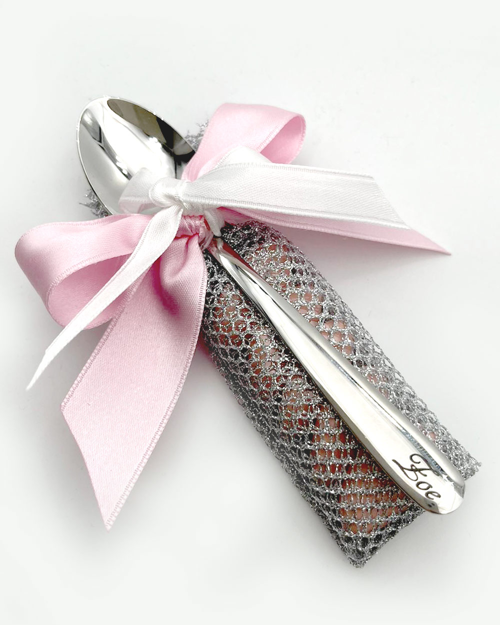 Cucchiaino Inciso Personalizzato con Fiocco e Tag con Nome e Date Idea