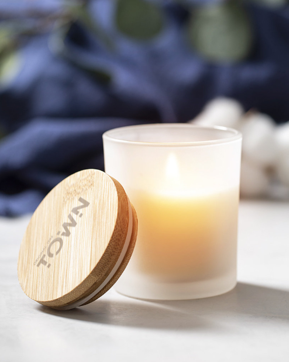 Candela Aromatica con Tappo in Legno di Bambù e Logo Regalo Aziendale  Business per Natale Gadget Personalizzato Anche Piccole Tirature