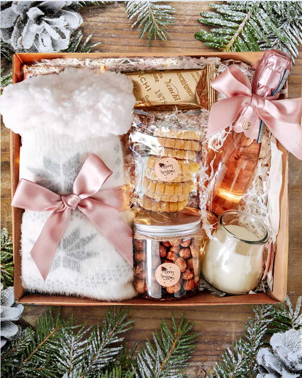 Gift Box Natalizia Una Serata Tutta Per Me con Prosecco Rosé, Candela  Profumata e Calzini - Idea Regalo Natale Lei