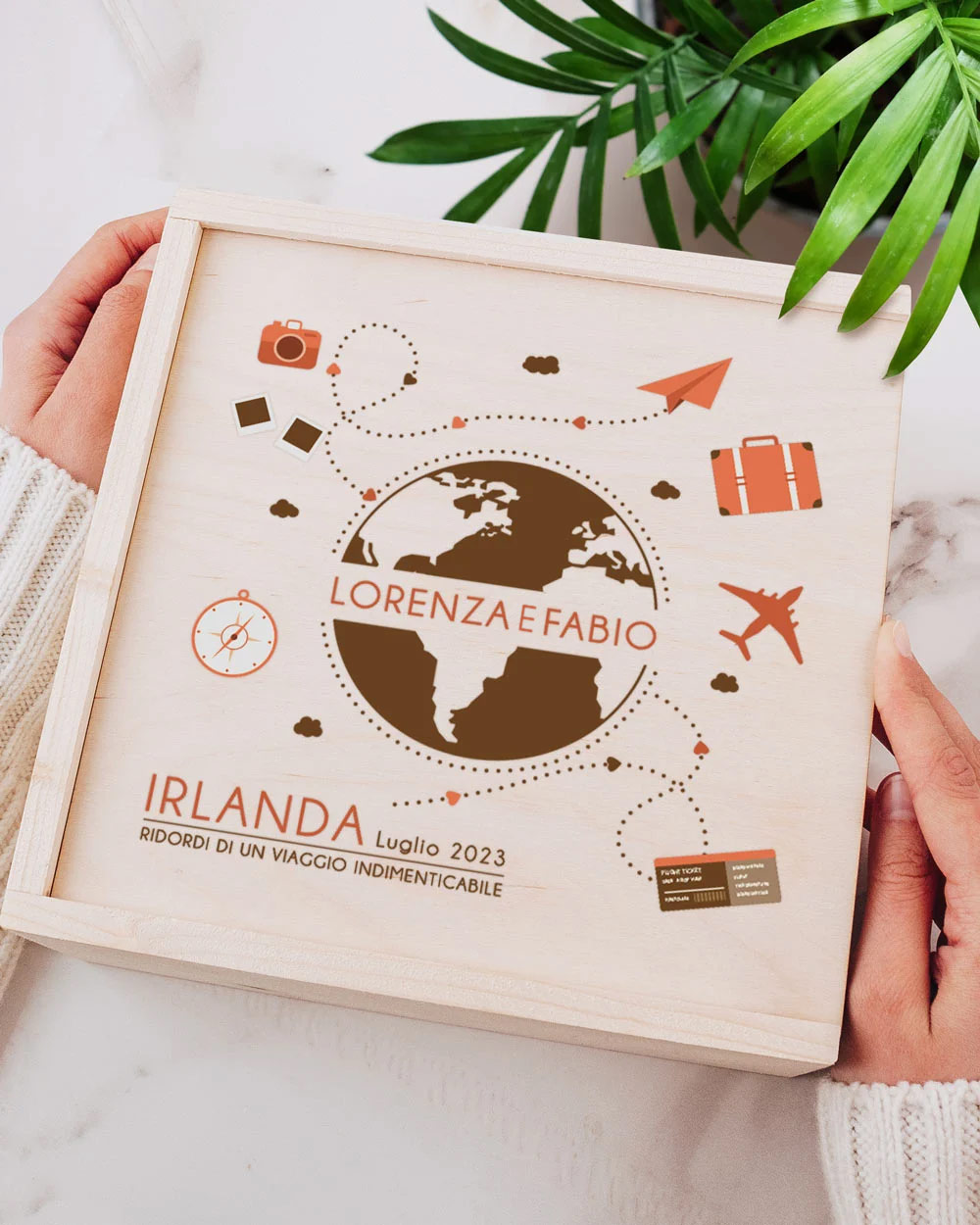 Scatola dei Ricordi Memory Box a Tema Viaggio Personalizzata con Nomi,  Dedica e Destinazione - Idea Regalo per Anniversario